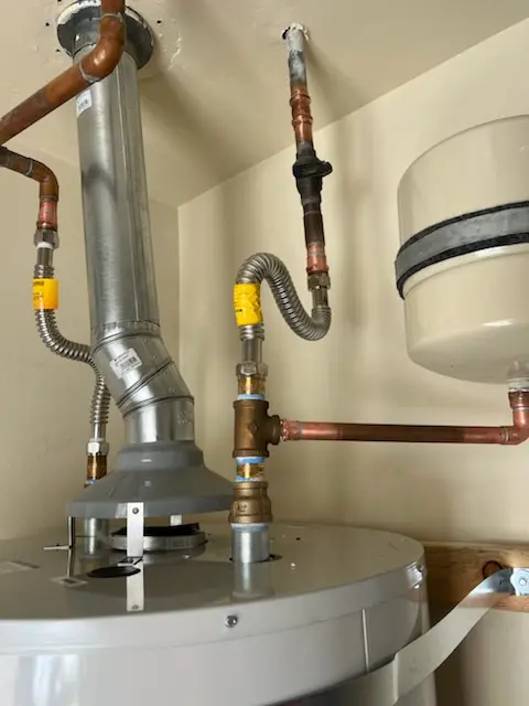 Water heater installation and plumbing repair in Highpoint-Glen